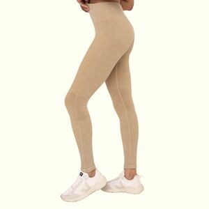 NWT Mono B Ribbed Seamless Leggings in beige.